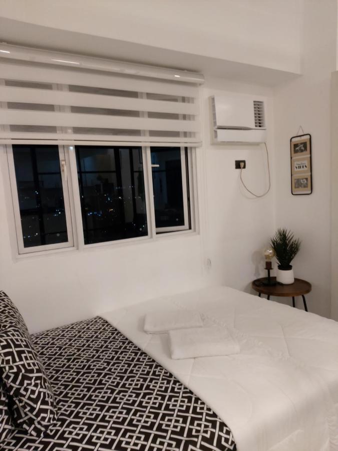 Condo Studio Luxe In Princeton Residences Манила Экстерьер фото
